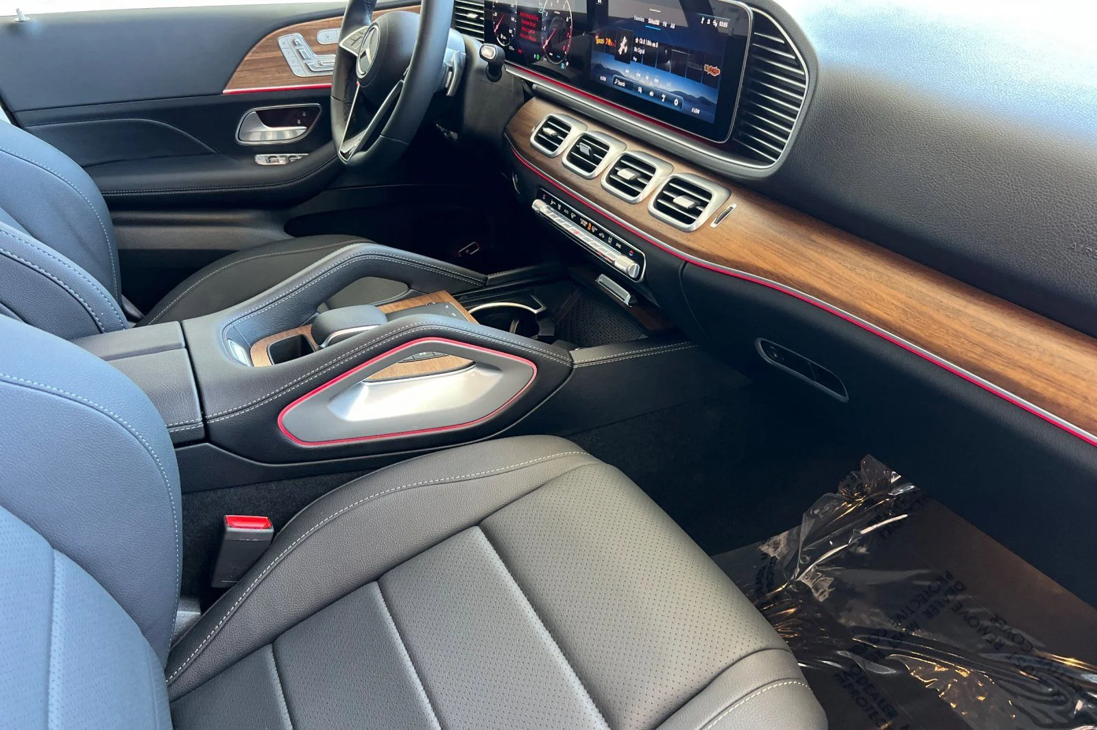 Used 2025 Gray Mercedes-Benz GLE 350 image 19