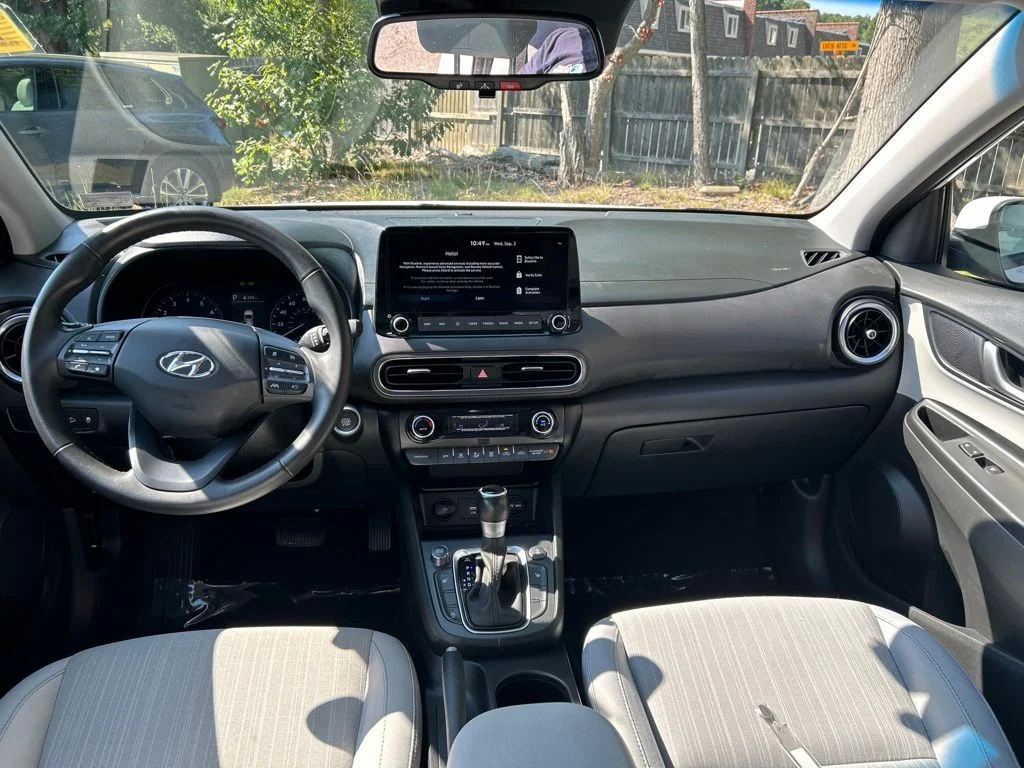 Used 2023 White Hyundai SEL image 28