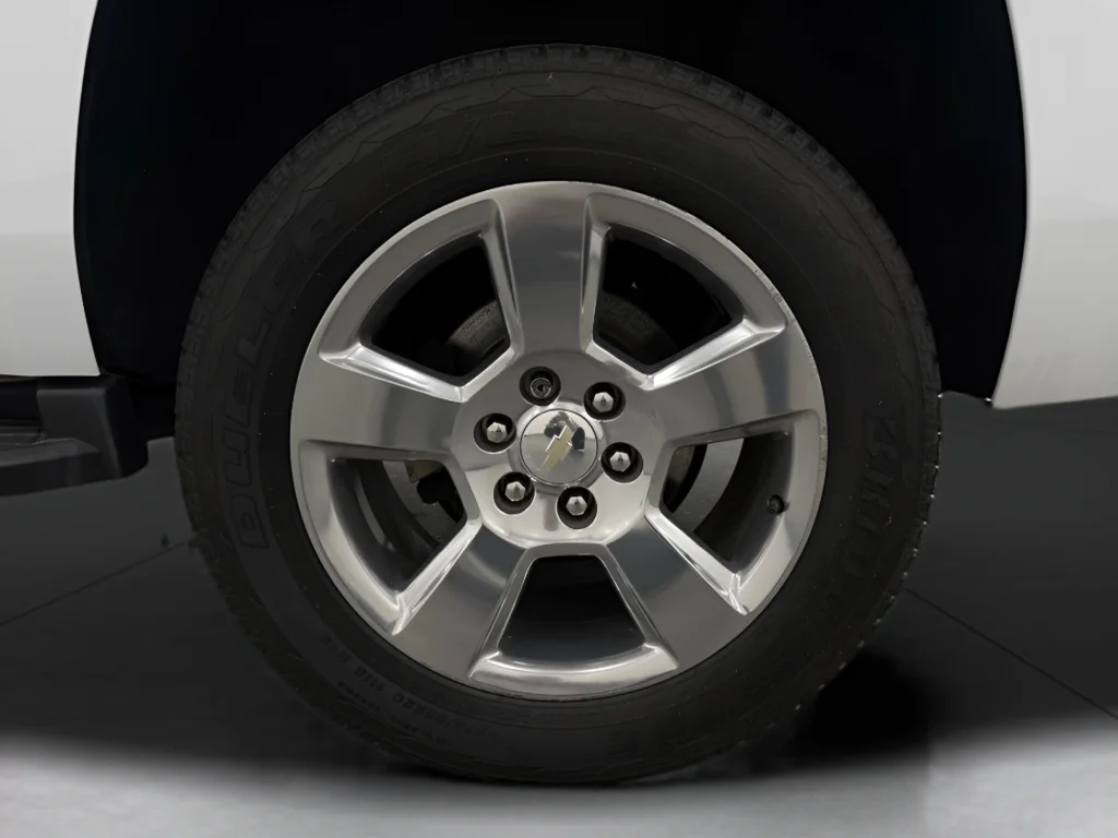 Used 2018 White Chevrolet LT image 40