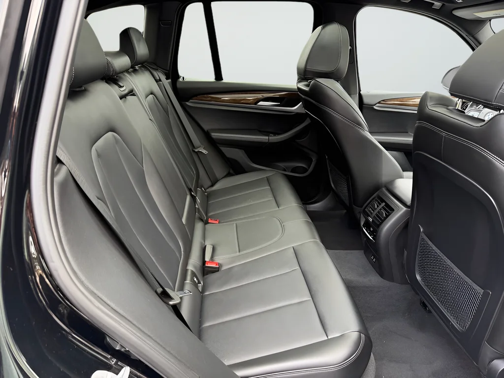 Used 2023 Black BMW xDrive30i image 26