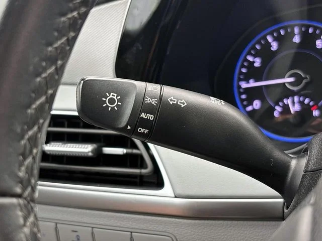 Certified Used 2020 Moonlight Cloud Hyundai SEL image 29