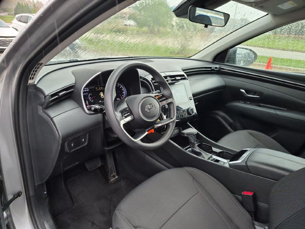 Used 2024 Silver Hyundai SE image 10