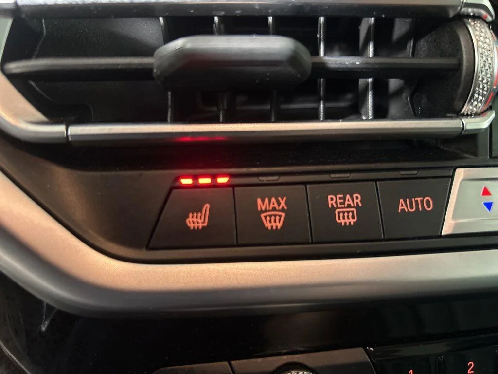 Used 2023 Aventurin Red Metallic BMW xDrive30i image 27