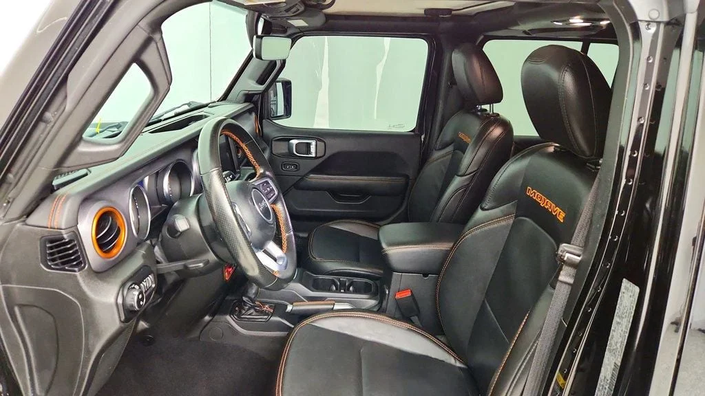 Used 2022 Black Clearcoat Jeep Mojave 4x4 w/ Freedom Top & Leather Seats image 20