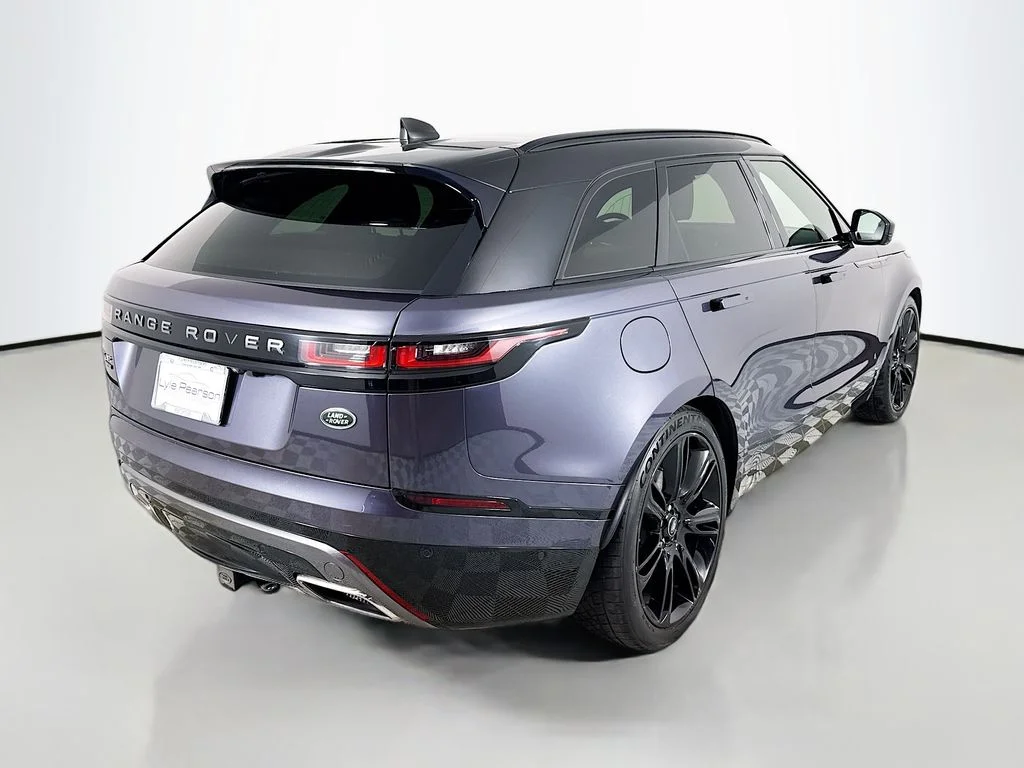 Used 2021 Eiger Gray Metallic Land Rover R-Dynamic HSE image 9