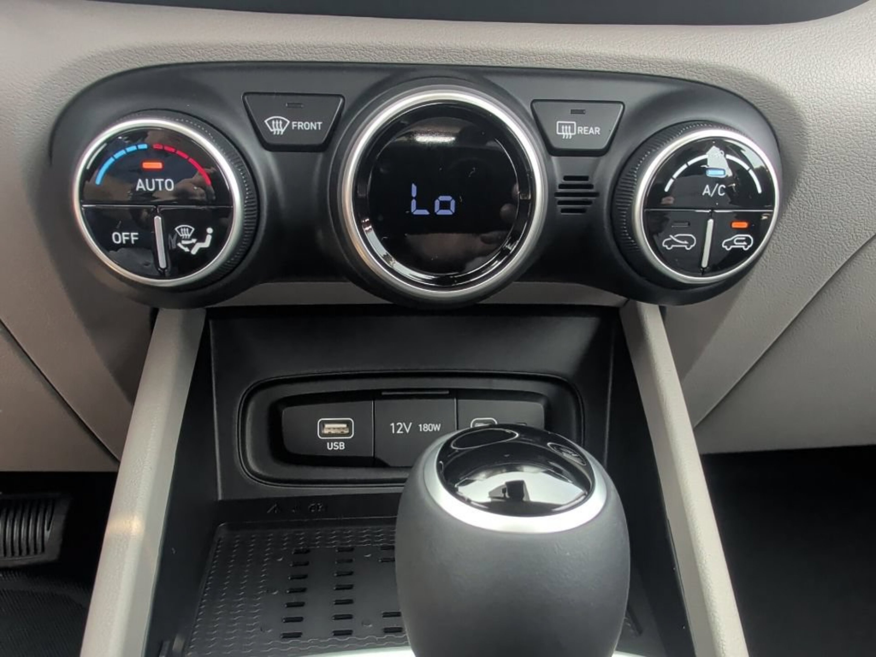 New 2026 Onyx Black Hyundai SEL image 24