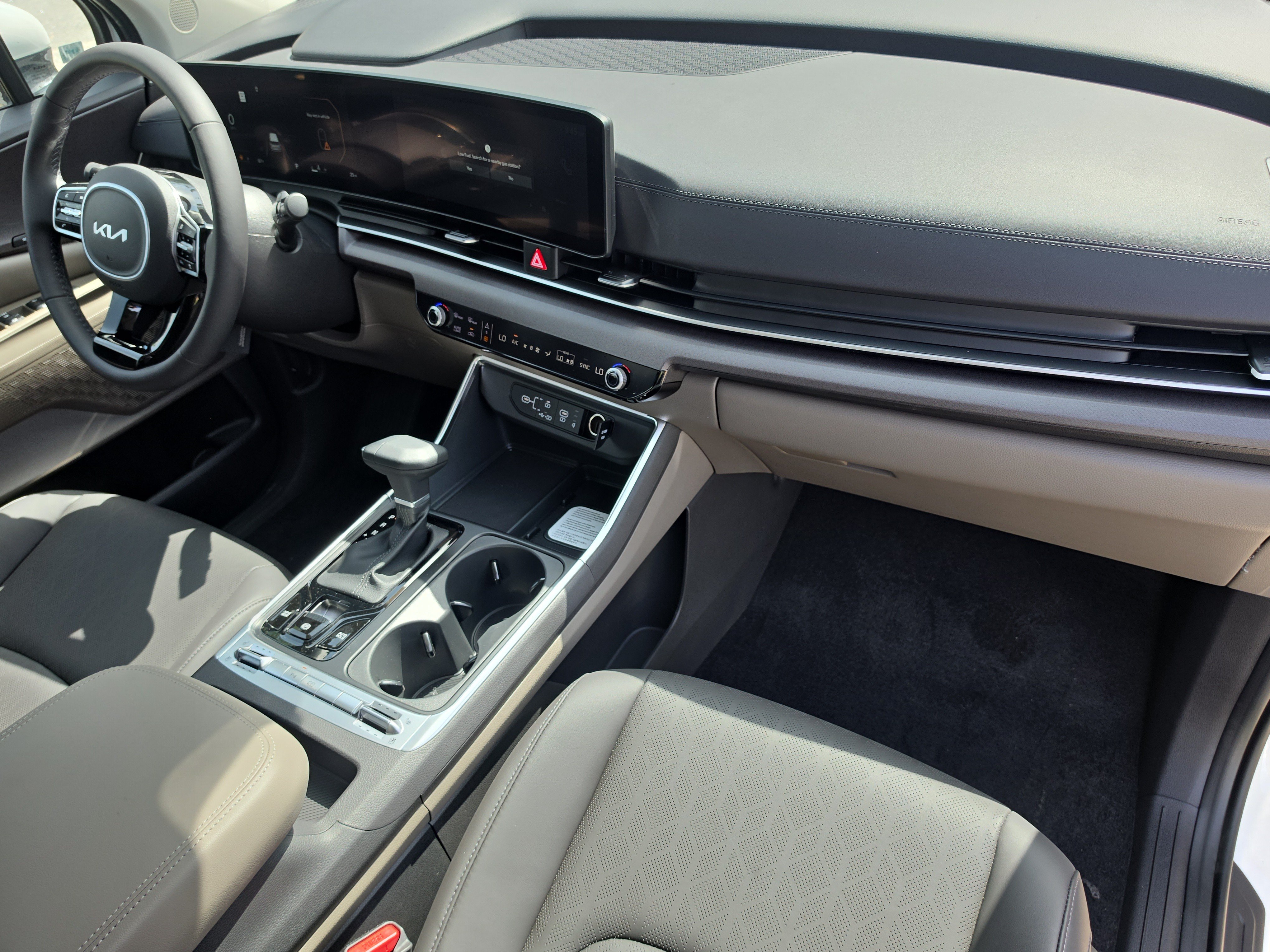 New 2026 Snow White Pearl Kia SX image 12