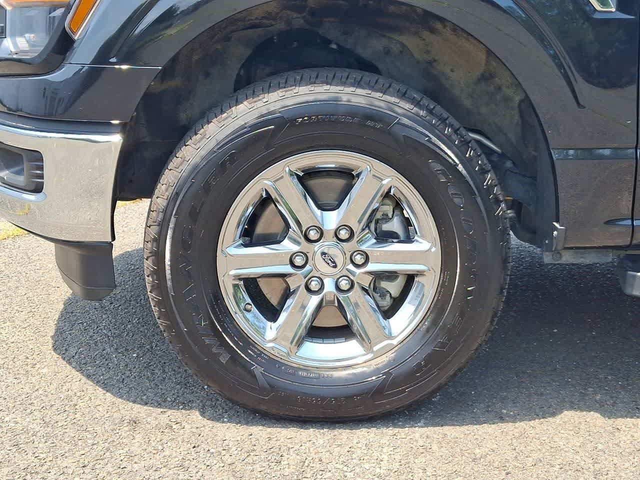 Used 2024 Agate Black Metallic Ford XLT image 29