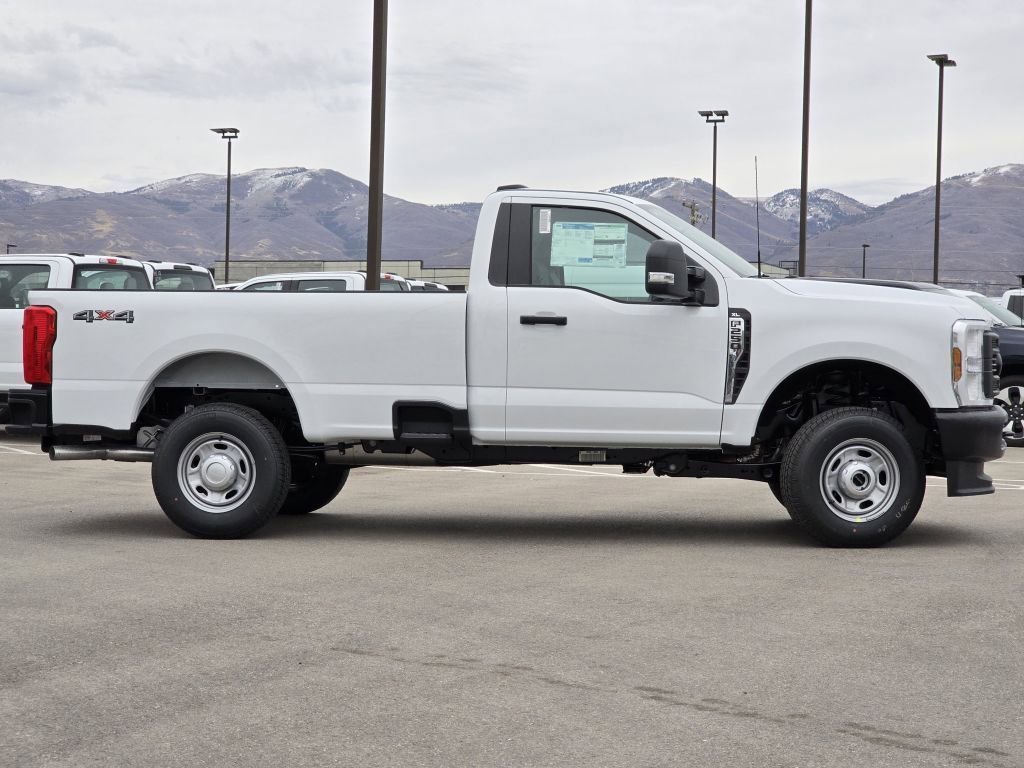 New 2026 Oxford White Ford XL image 25