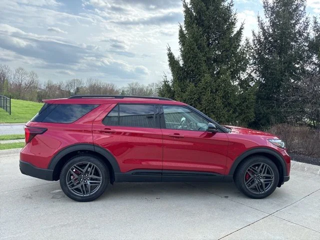 New 2026 Rapid Red Metallic Tinted Clearcoat Ford ST image 6
