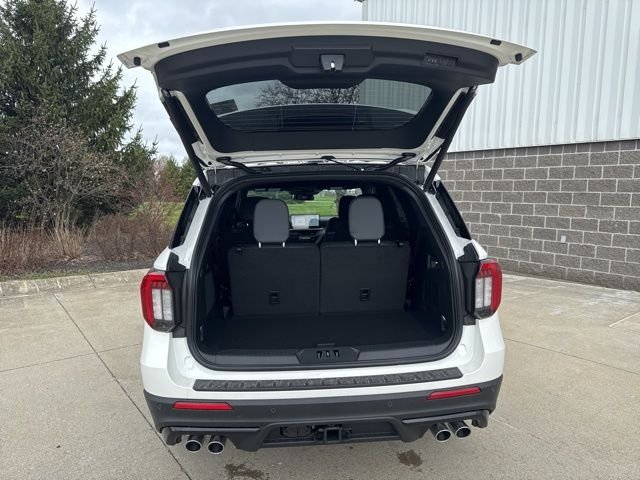 New 2026 Star White Metallic Tri-Coat Ford ST image 7