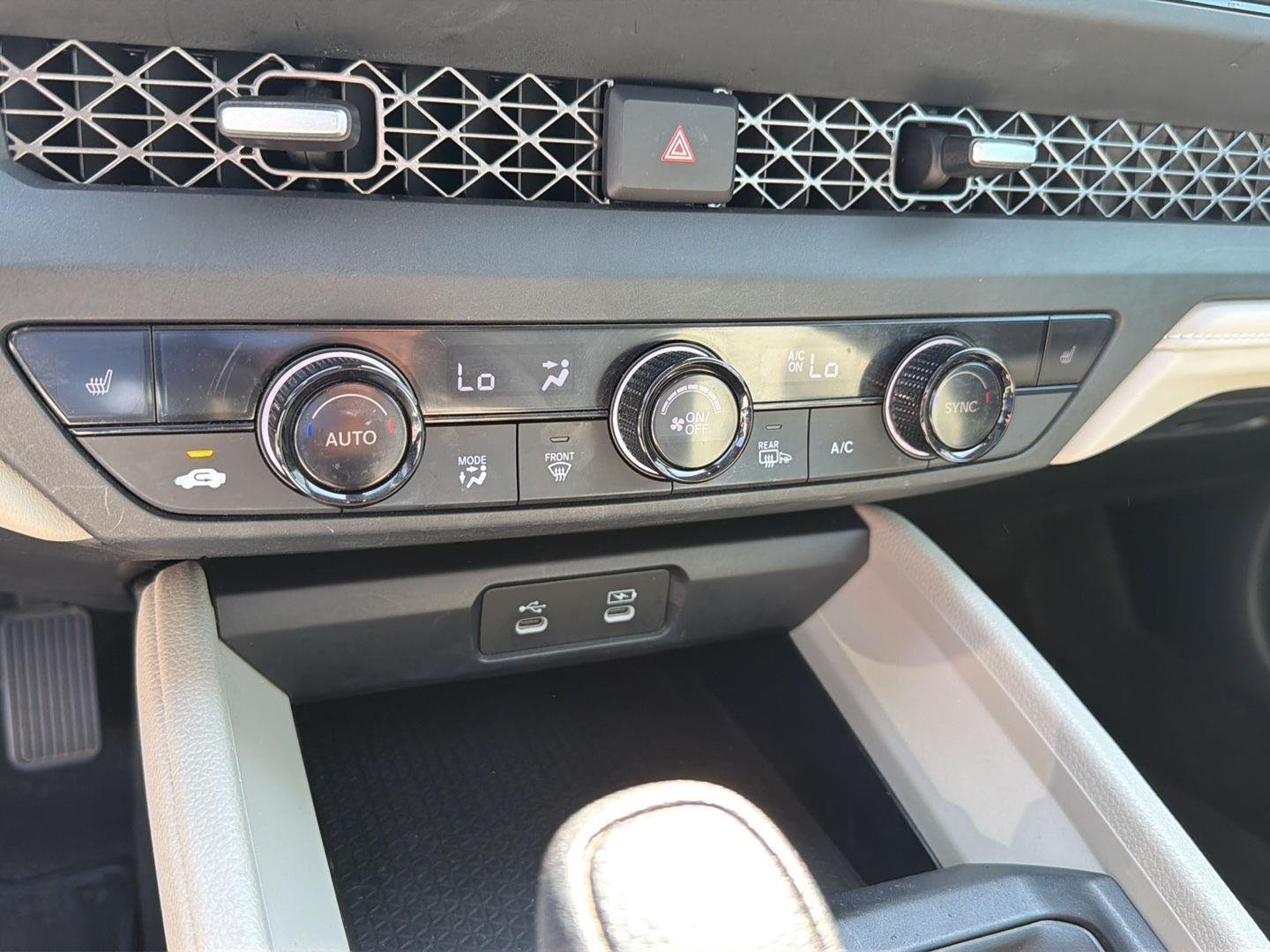 Used 2023 Platinum White Pearl Honda EX image 25