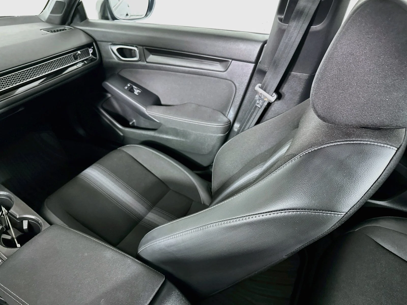 Used 2024  Honda Sport image 21