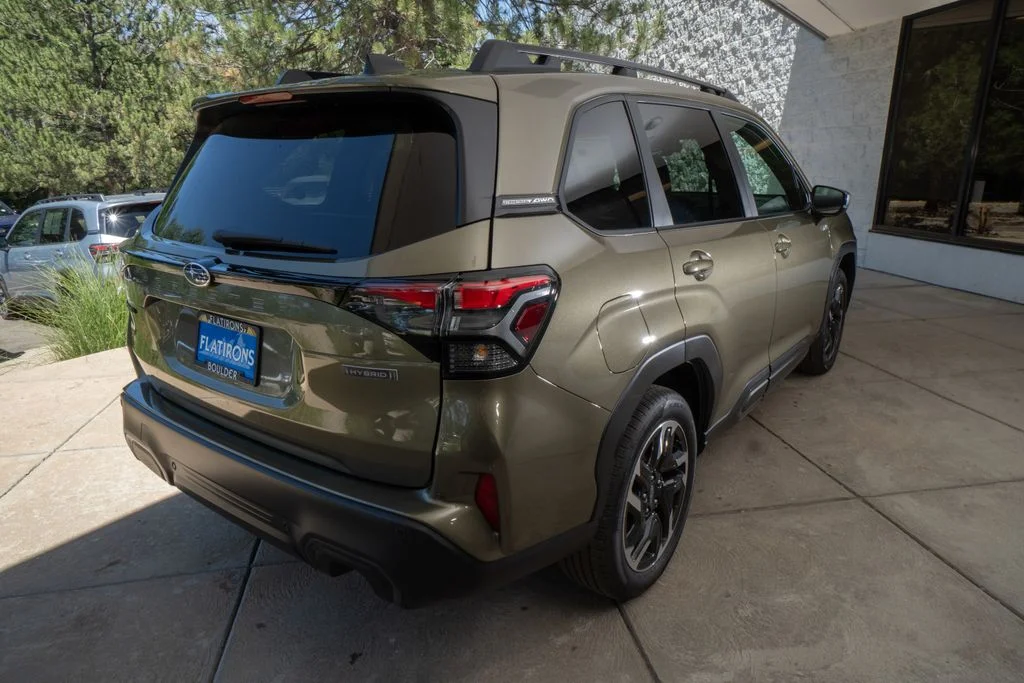 New 2026 AUTUMN GREEN METALLIC Subaru Limited Hybrid image 6
