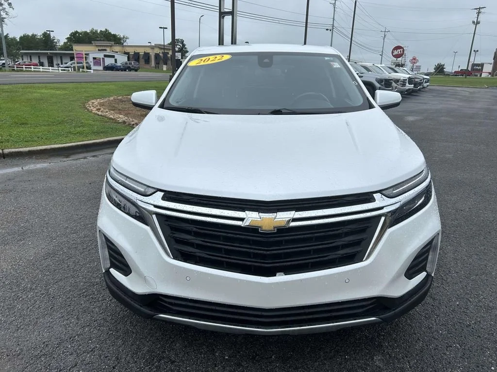 Used 2022 Iridescent Pearl Tricoat Chevrolet LT image 9