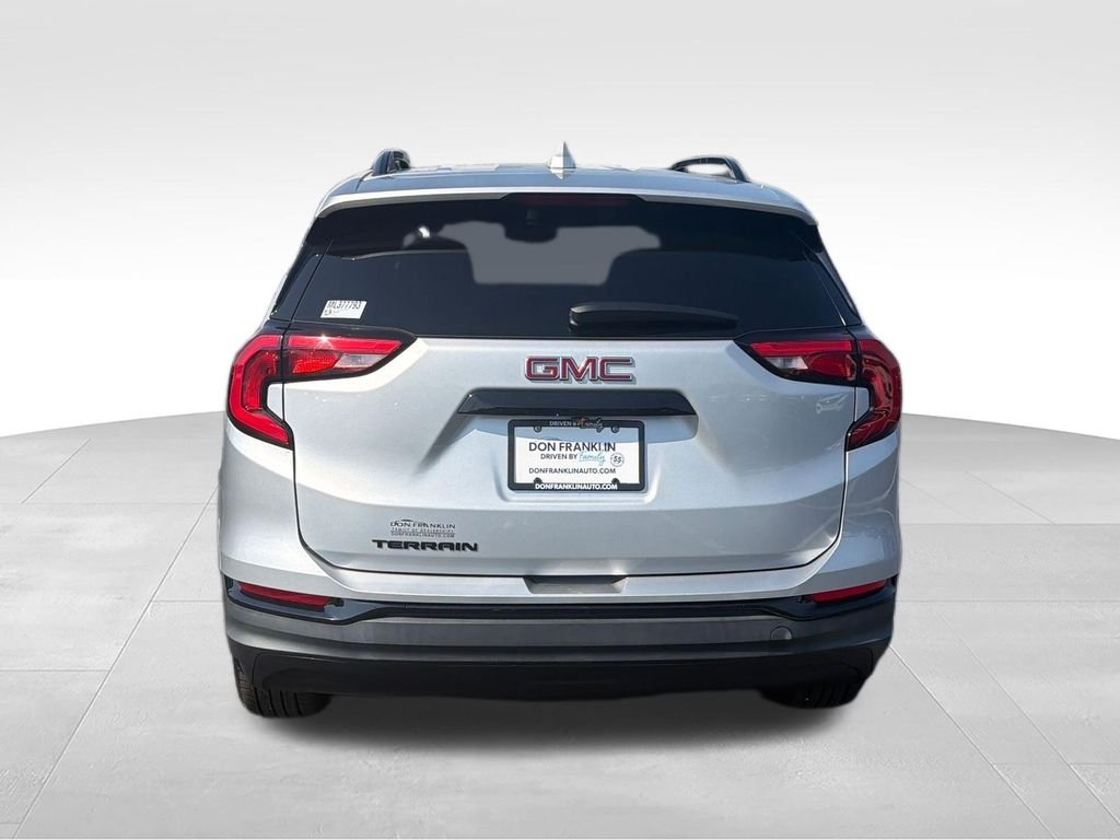 Used 2021 Silver GMC SLE image 4