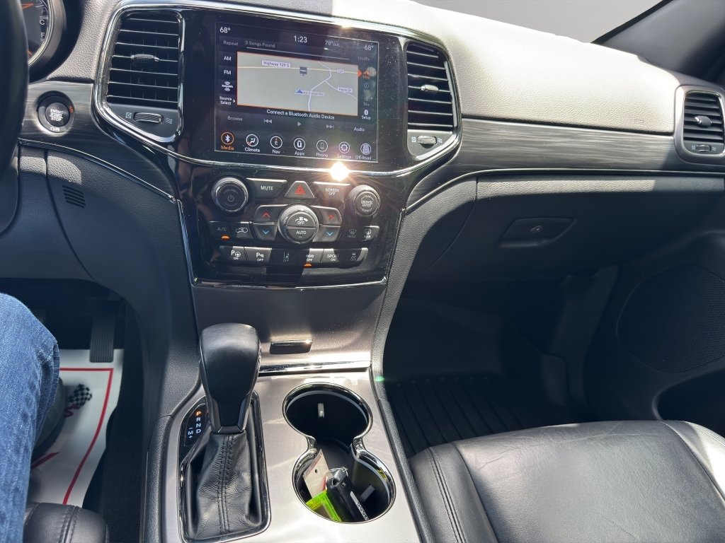 Used 2020 Bright White Jeep Limited X image 31