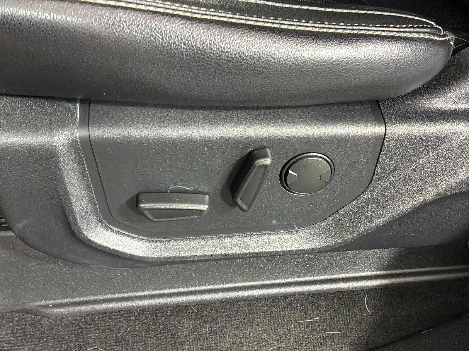 Used 2019 Ruby Red Metallic Tinted Clearcoat Ford LARIAT image 41