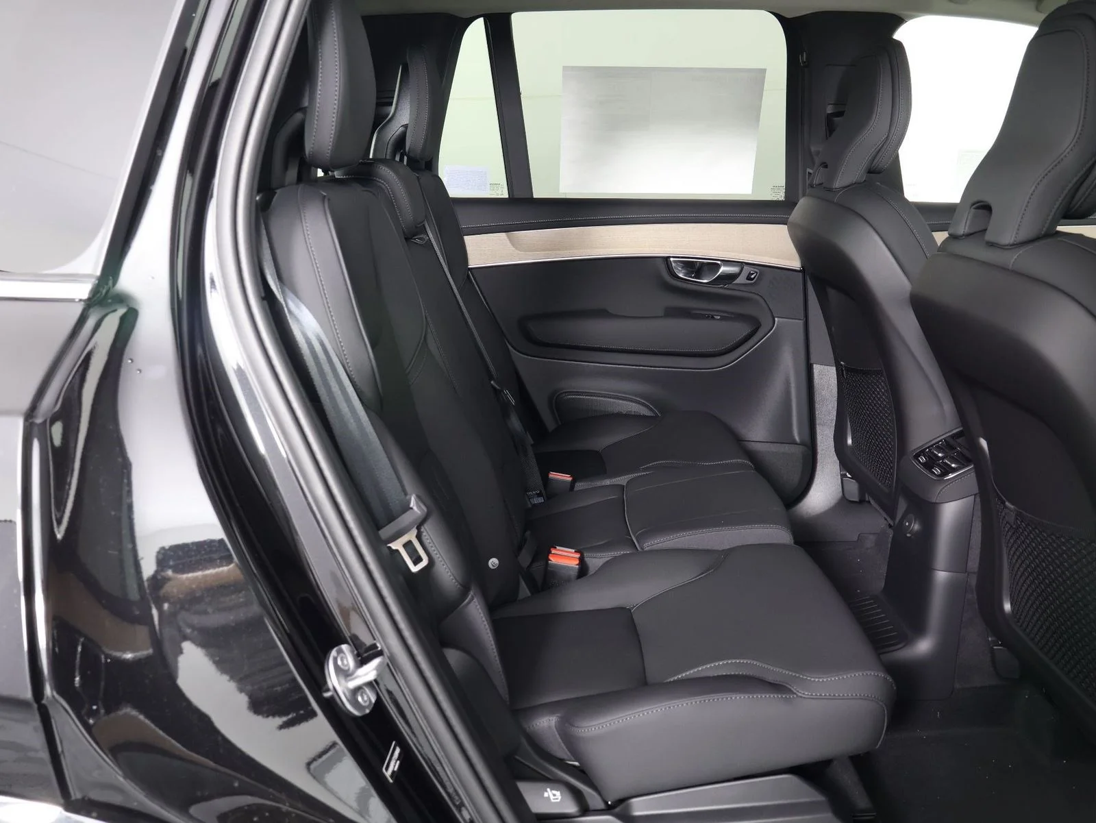 New 2026 Black Volvo T8 Plus image 11