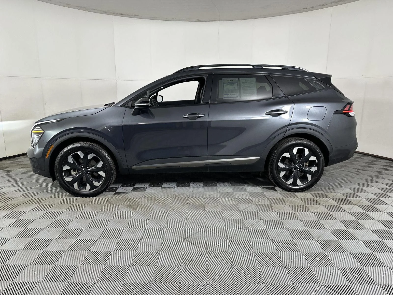 Used 2024 Gravity Gray Kia X-Line image 19