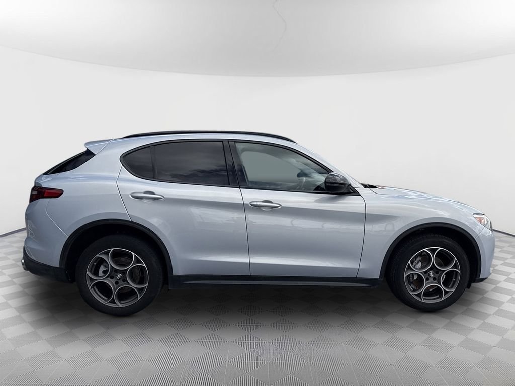Used 2021 White Alfa Romeo Sprint image 9