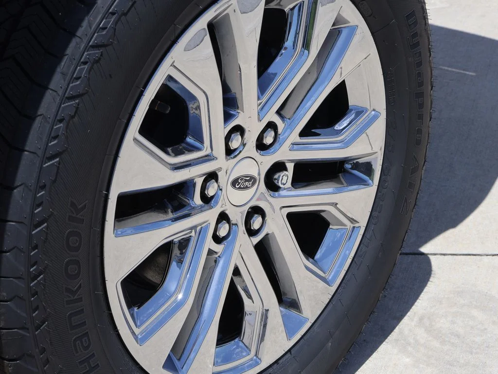New 2026 Iconic Silver Metallic Ford Lariat® image 41