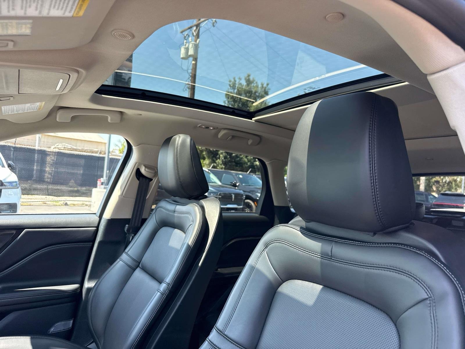 Used 2024 Black Lincoln Grand Touring image 25