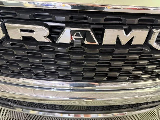 New 2026 Granite Crystal Metallic Clear-Coat Exterior Paint RAM BIG HORN image 35
