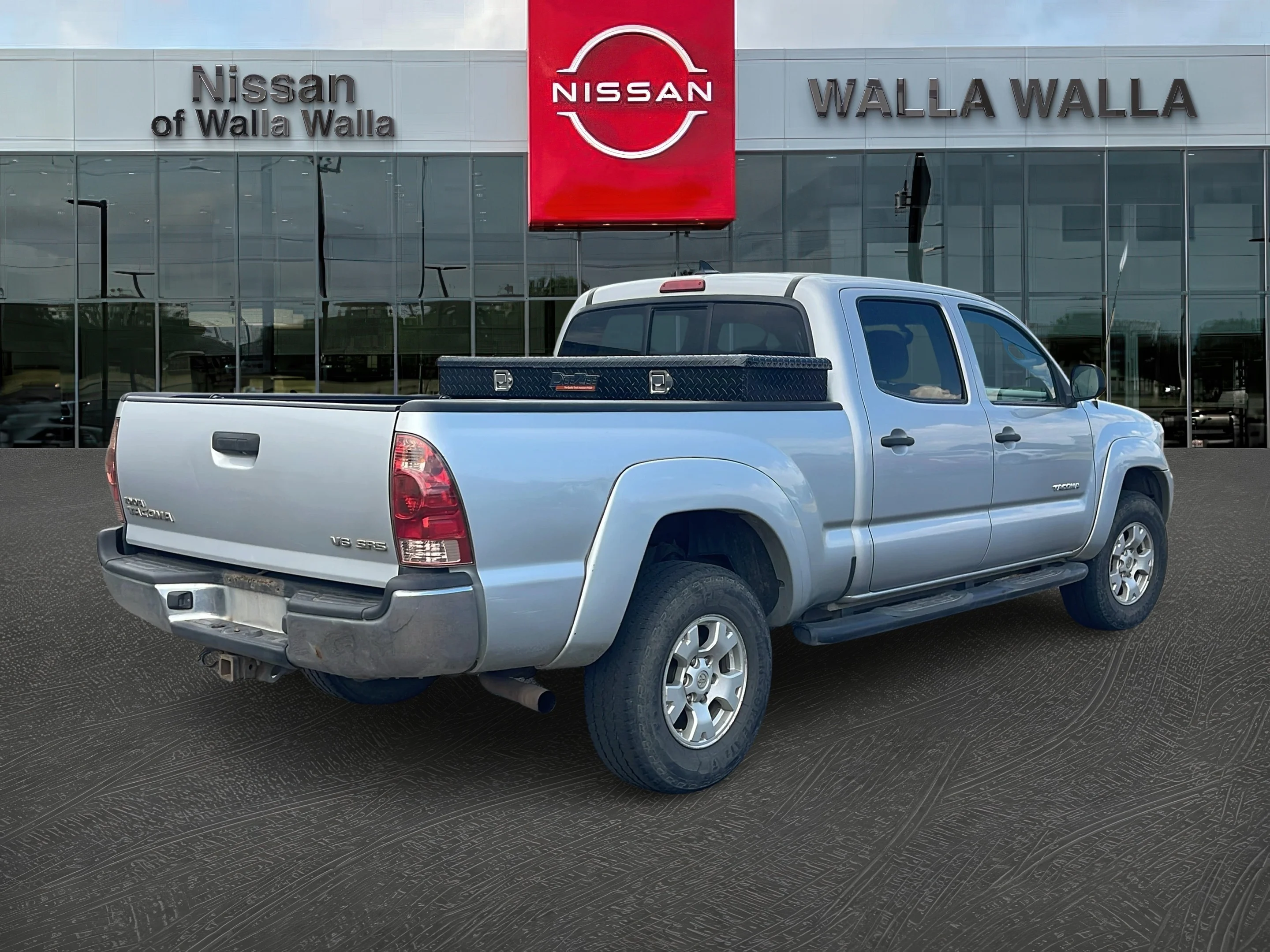 Used 2012 Silver Streak Mica Toyota Base V6 A5 image 7