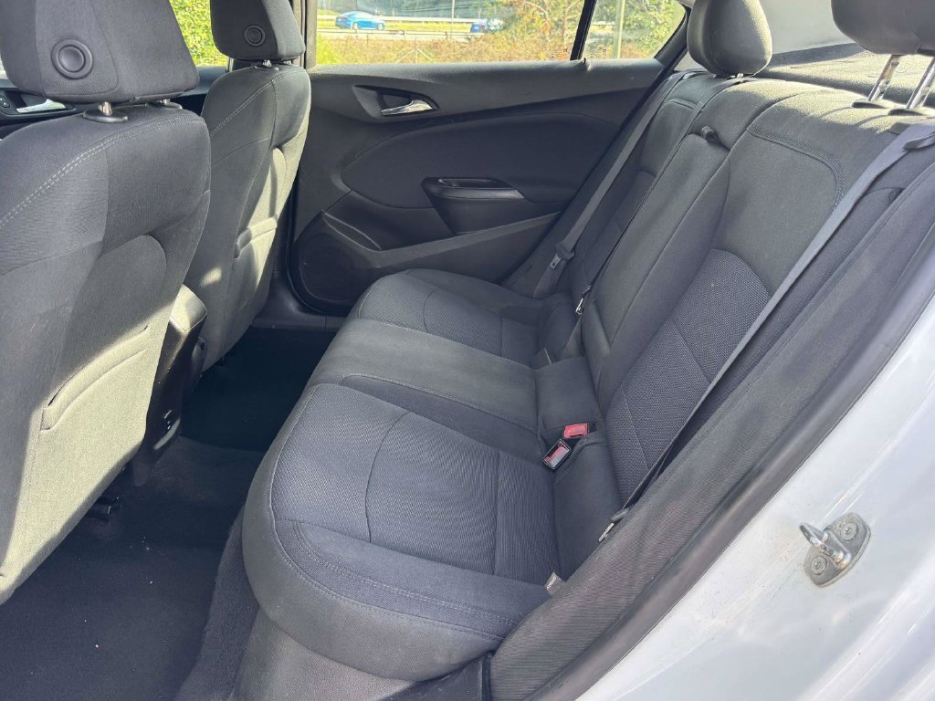 Used 2017 White Chevrolet LT image 17