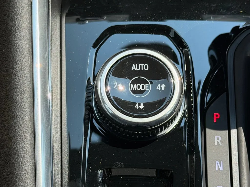New 2026 Sterling Metallic GMC AT4 image 9