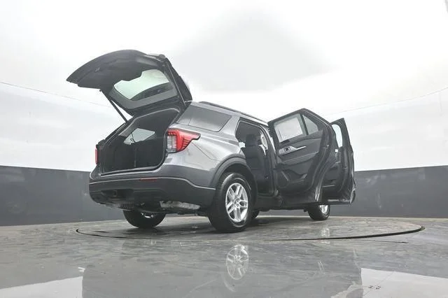 New 2026 Carbonized Gray Metallic Ford Active image 40
