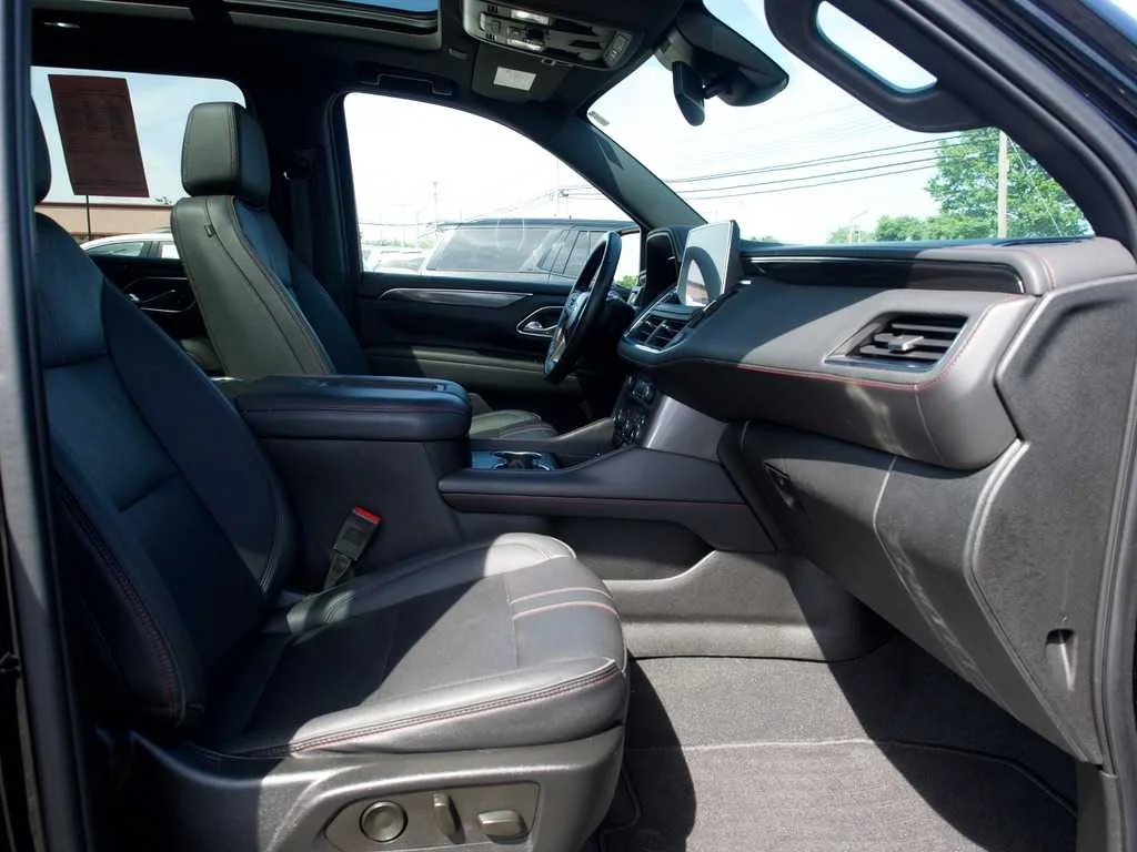 2023 Chevrolet Suburban RST - Photo 39