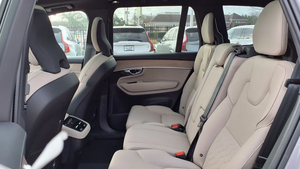 2026 Volvo XC90 Core - Photo 16
