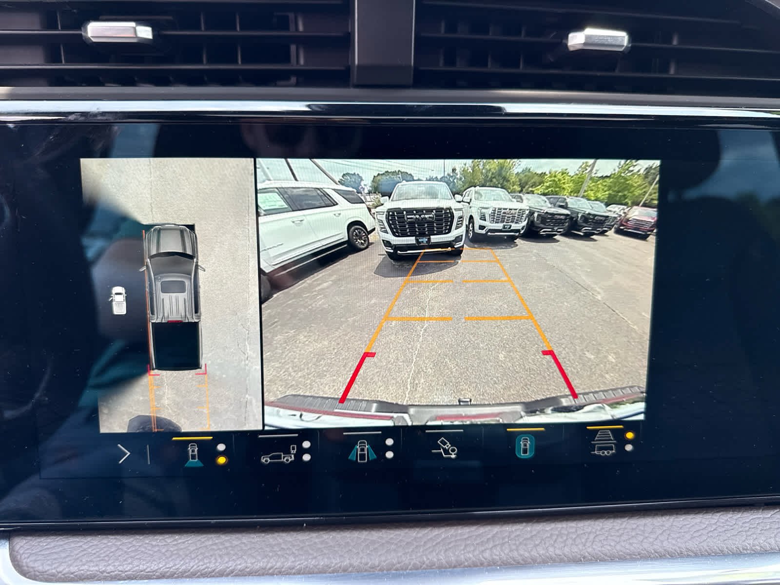 Used 2023 Onyx Black GMC Denali image 17