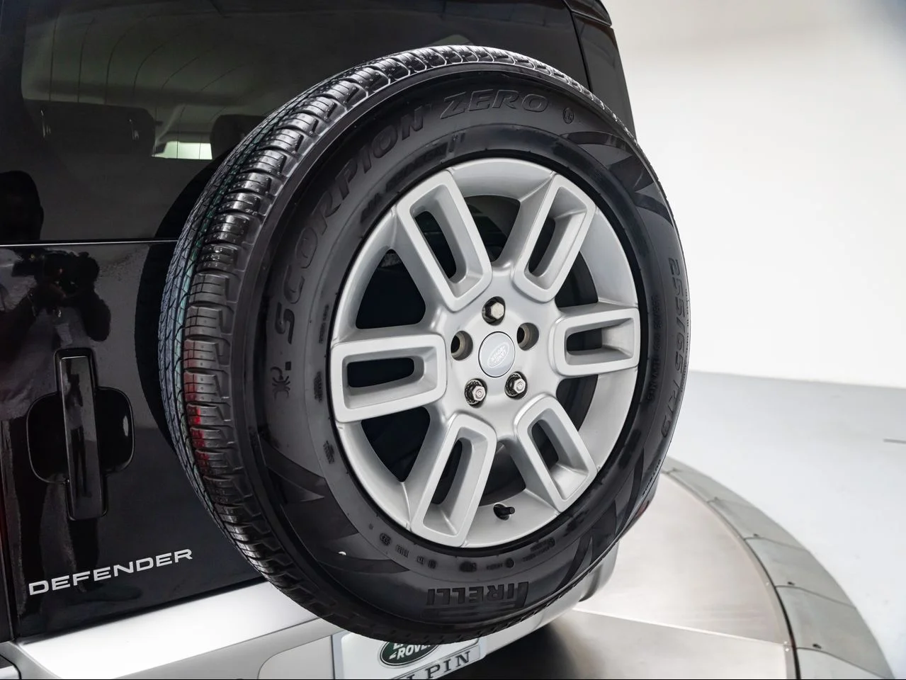 Used 2023 Santorini Black Metallic Land Rover 90 S image 30