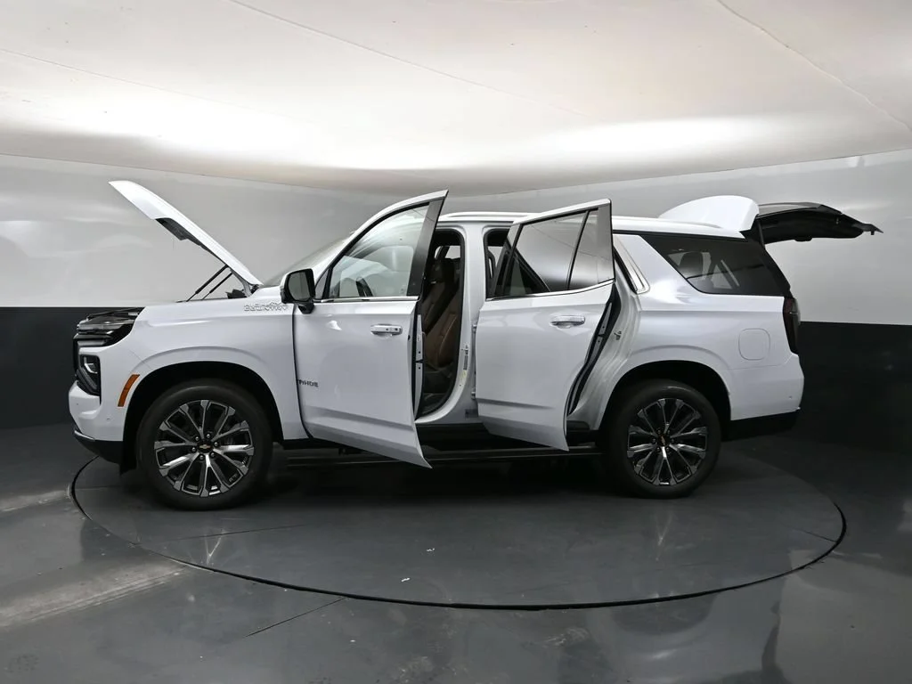New 2026 Polar White Tricoat Chevrolet High Country image 42