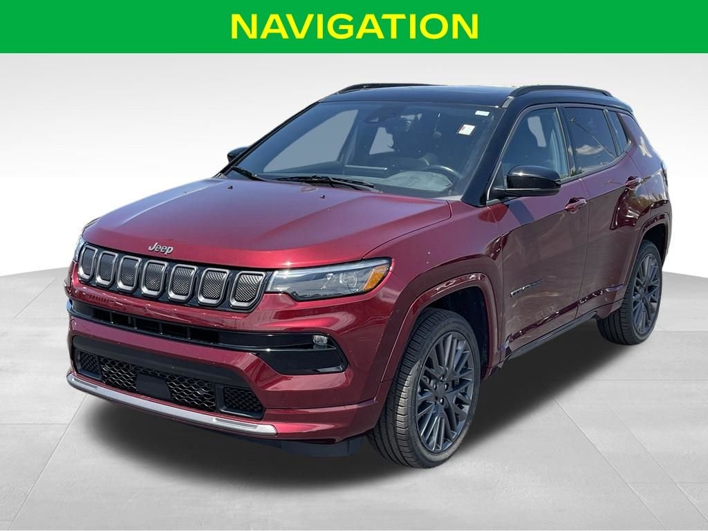 Used 2022 Velvet Red Pearlcoat Jeep Limited image 4