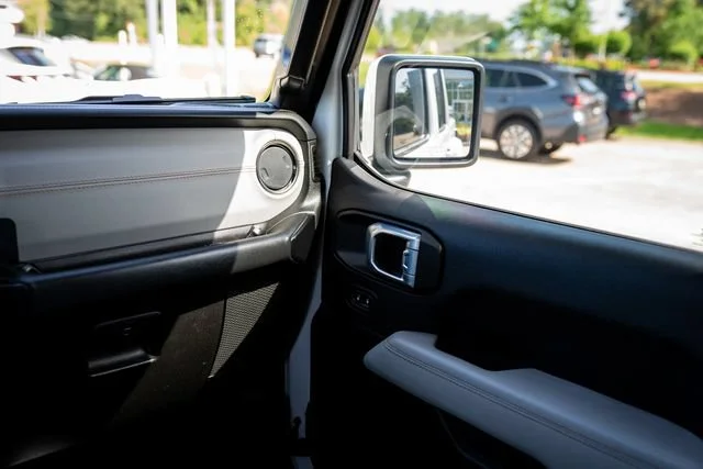 Used 2022 Bright White Clearcoat Jeep High Altitude image 26