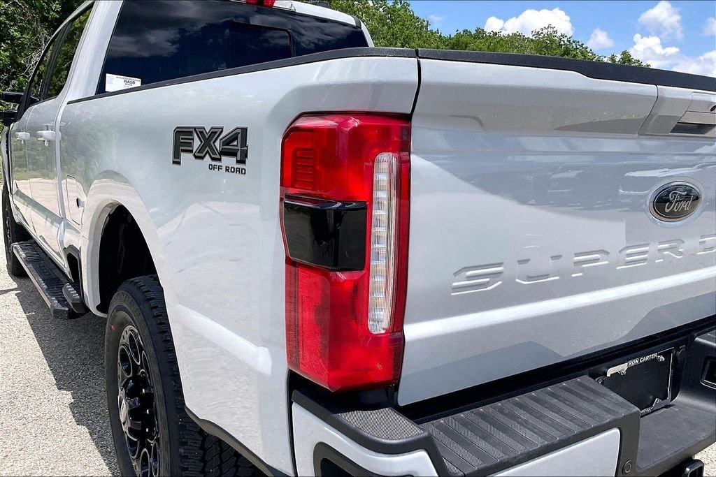 New 2026 Ford Super Duty F-250 Lariat 4D Crew Cab