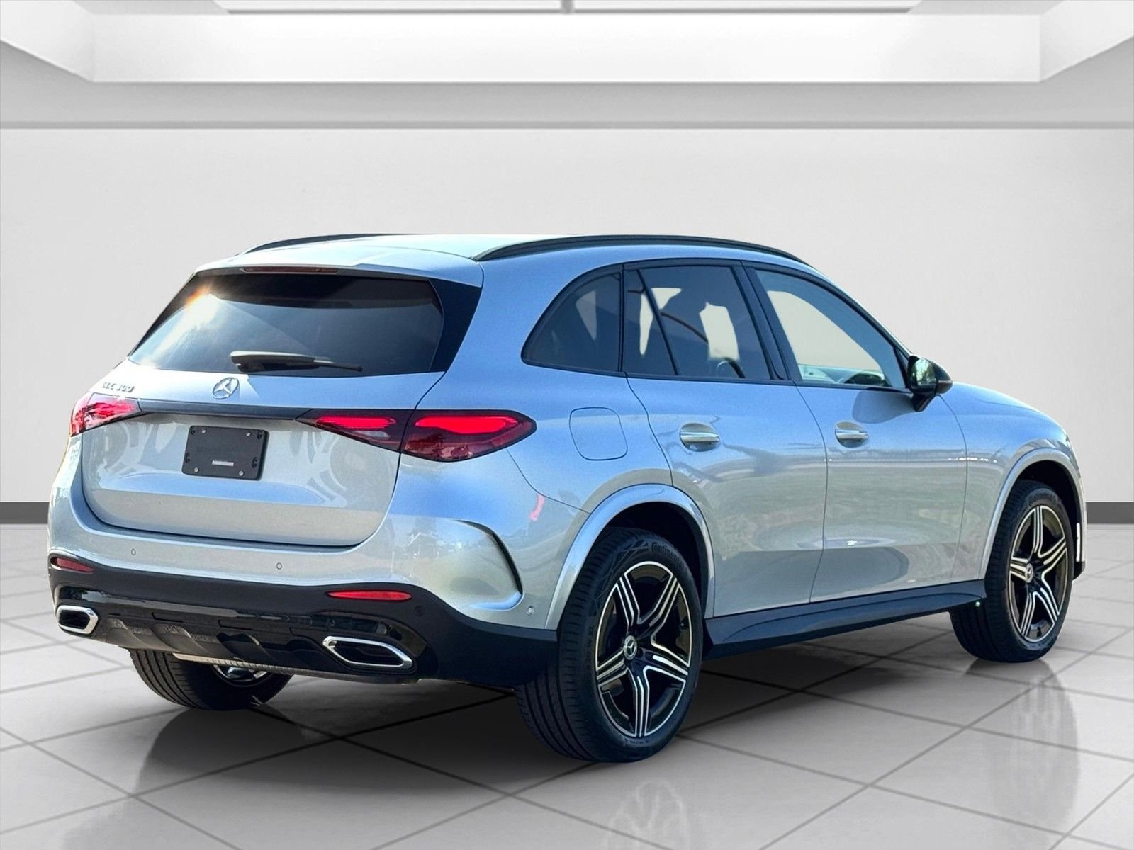 New 2026 Cirrus Silver Metallic Mercedes-Benz GLC 300 image 3
