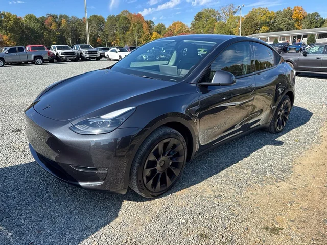 2024 Tesla Model Y Standard Range RWD 4d Sport Utility