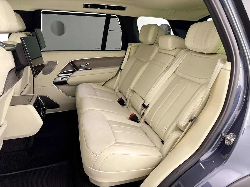 New 2026 Varesine Blue Land Rover Autobiography image 25