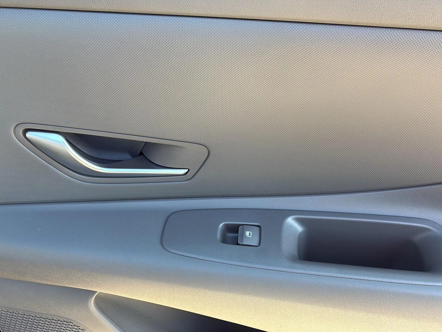 Used 2026 Abyss Black Hyundai SE image 15