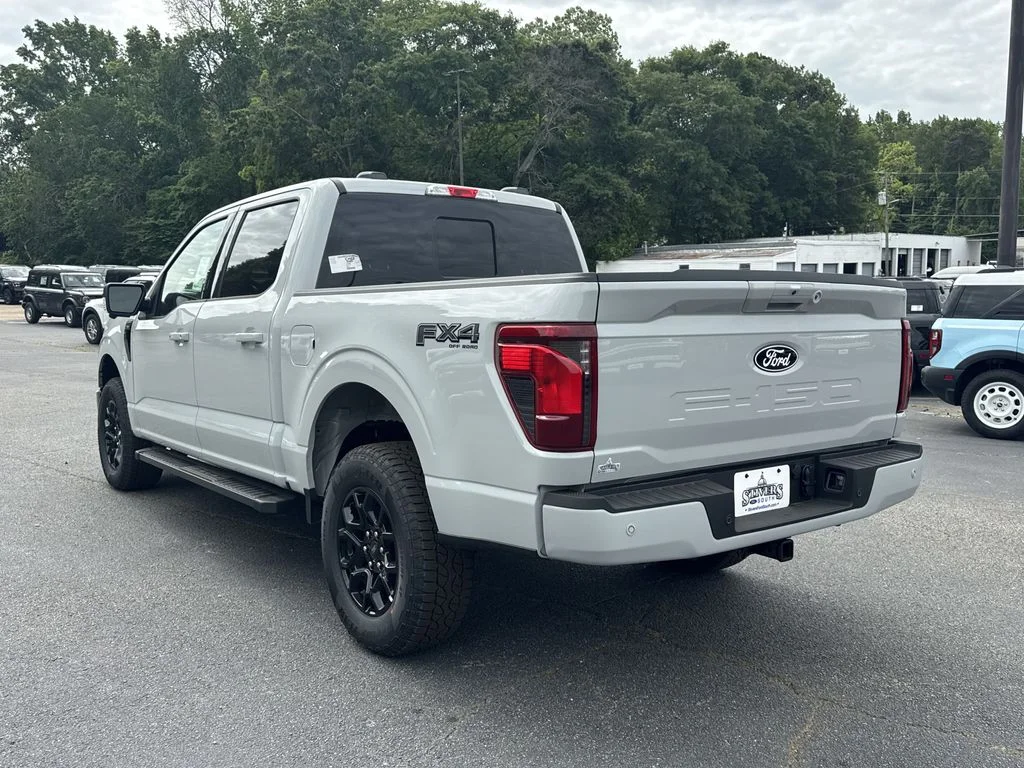 New 2026 White Ford XLT image 5