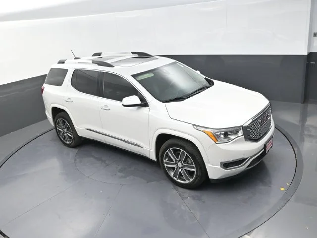 Used 2018 White GMC Denali image 22