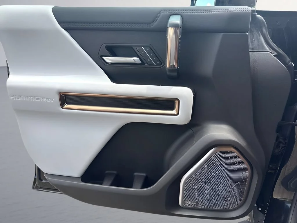 Used 2025 Void Black GMC 3X image 28