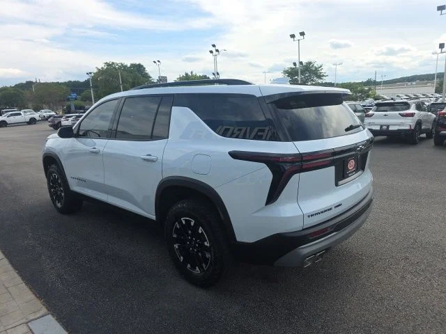 Used 2026 White Chevrolet Z71 image 4