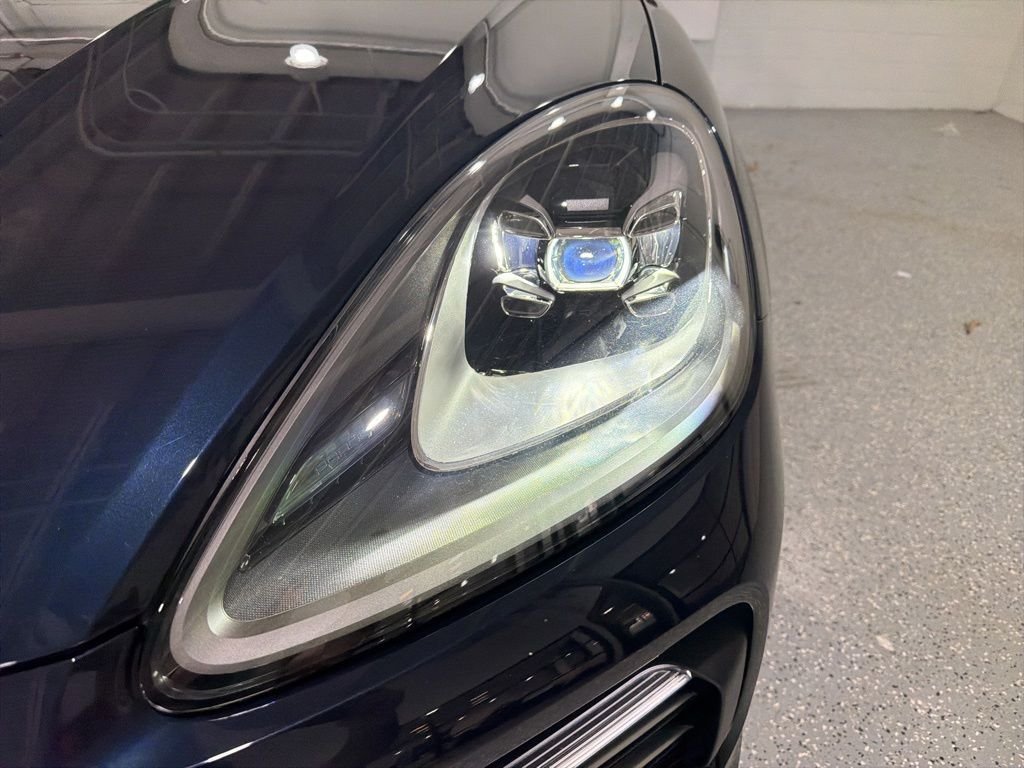 Certified Used 2023 Blue Porsche  image 15