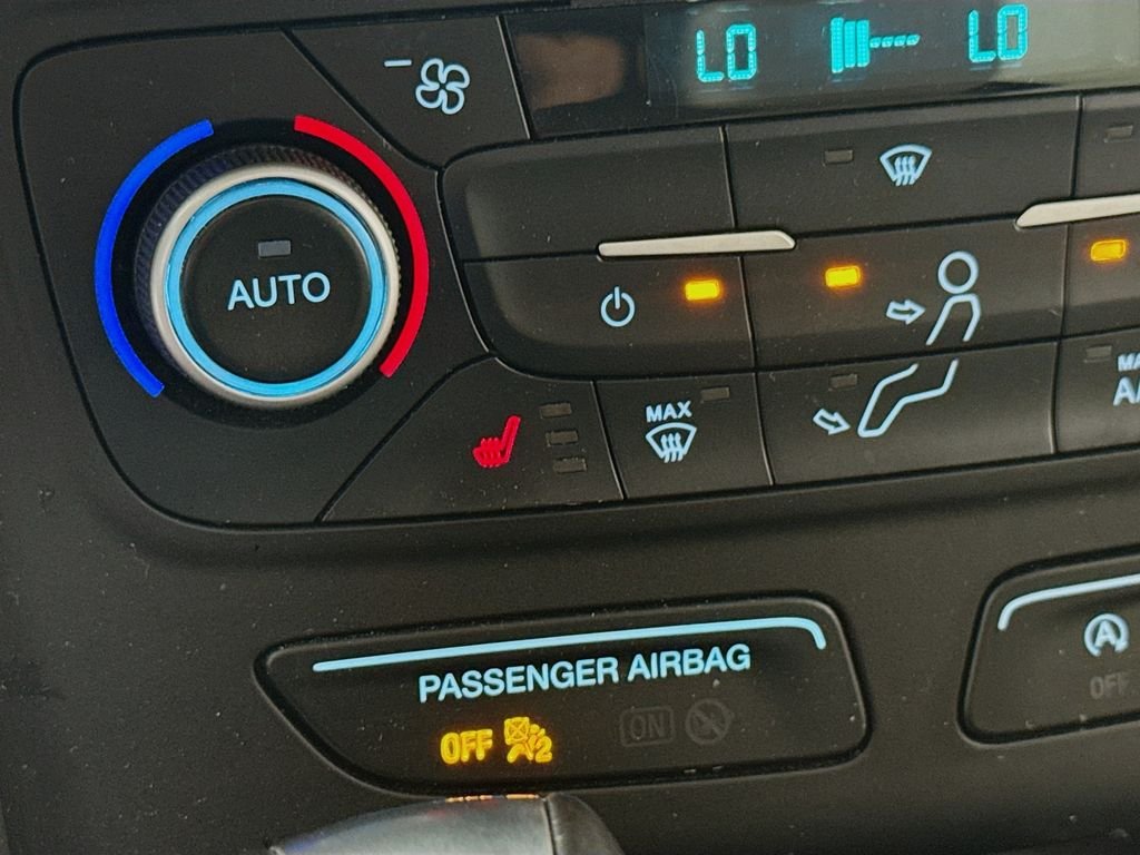 Used 2019 Oxford White Ford SEL image 22